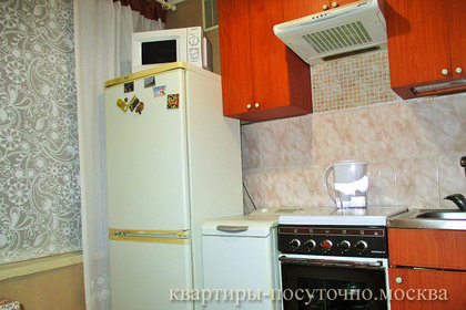 Электрическая плита, холодильник, СВЧ-печь
