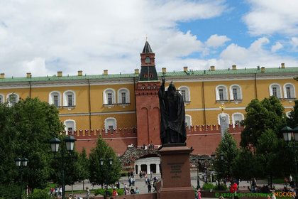 Памятник Патриарху Гермогену, Москва